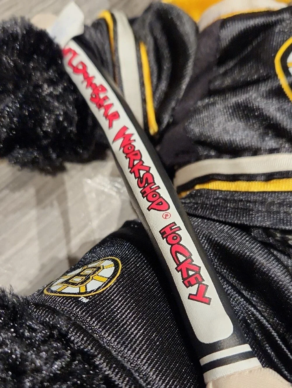 EUC Build A Bear Boston Bruins Plush Bear in Black and Yellow Hockey Jersey